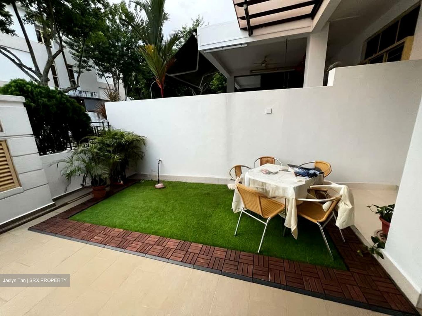 Henley Gardens (D19), Terrace #566473881
